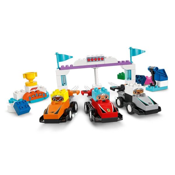 10445 Lego Duplo F1 Takımı Yarış Arabaları ve Sürücüleri 70  parça +2aş