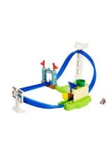 Hot Wheels Mario Kart Keskin Dönüşler Pist Seti HGK59