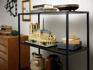 LEGO Architecture Notre Dame Katedrali 21061